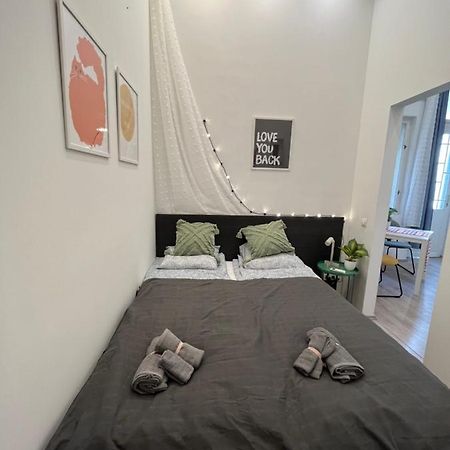 D58 Delux Apartments In The City Center Budapest Bagian luar foto